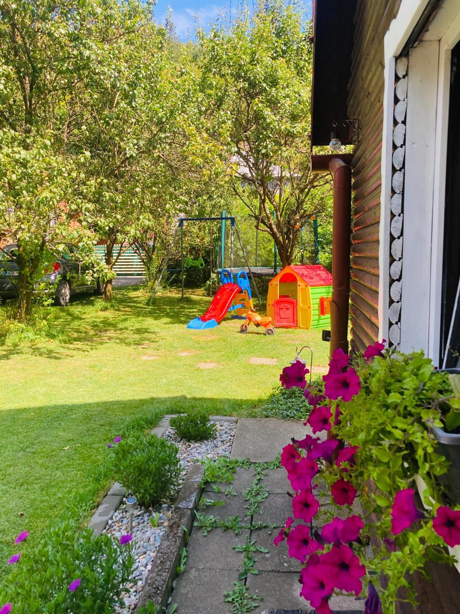Utulna Chaloupka Na Valassku Valašská Bystřice Esterno foto
